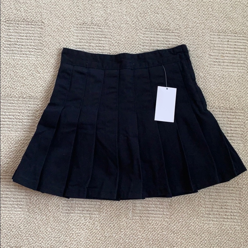 Brandy Melville Pleated Dana Skirt Navy